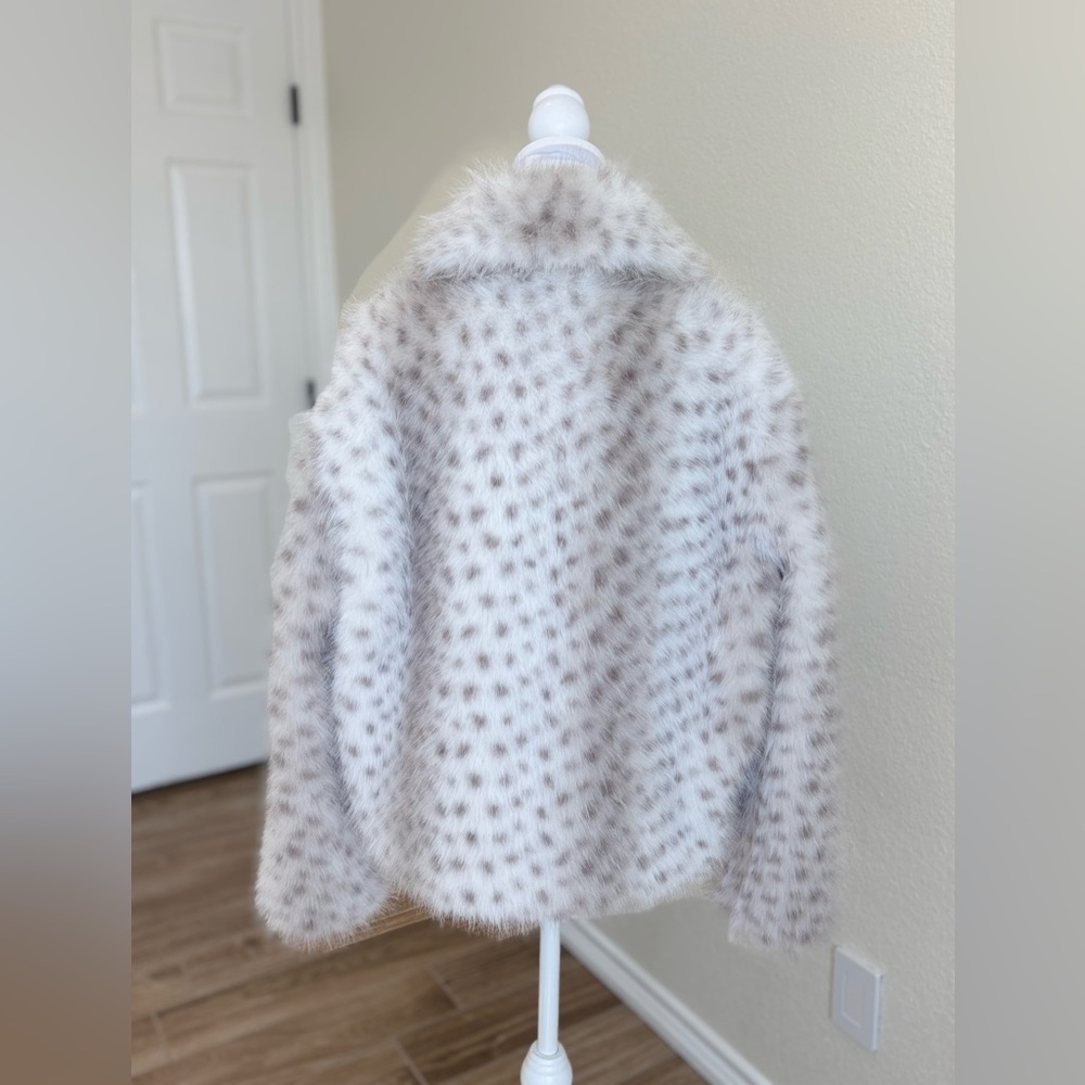 Rebecca Minkoff Cream and White Faux Fur Jacket - Picture 4 of 8